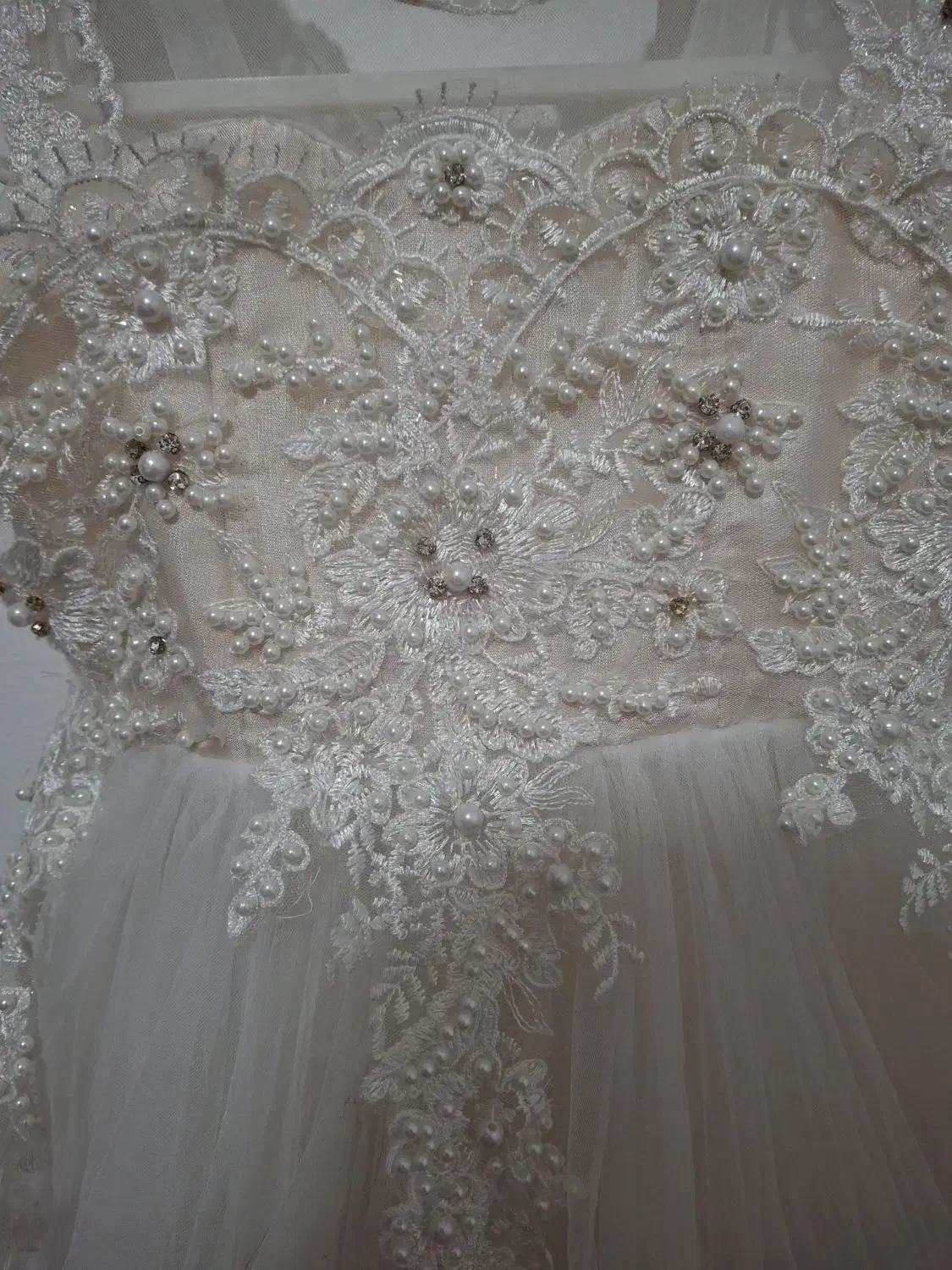 لباس مجلسی|کفش و لباس بچه|بروجن, |دیوار