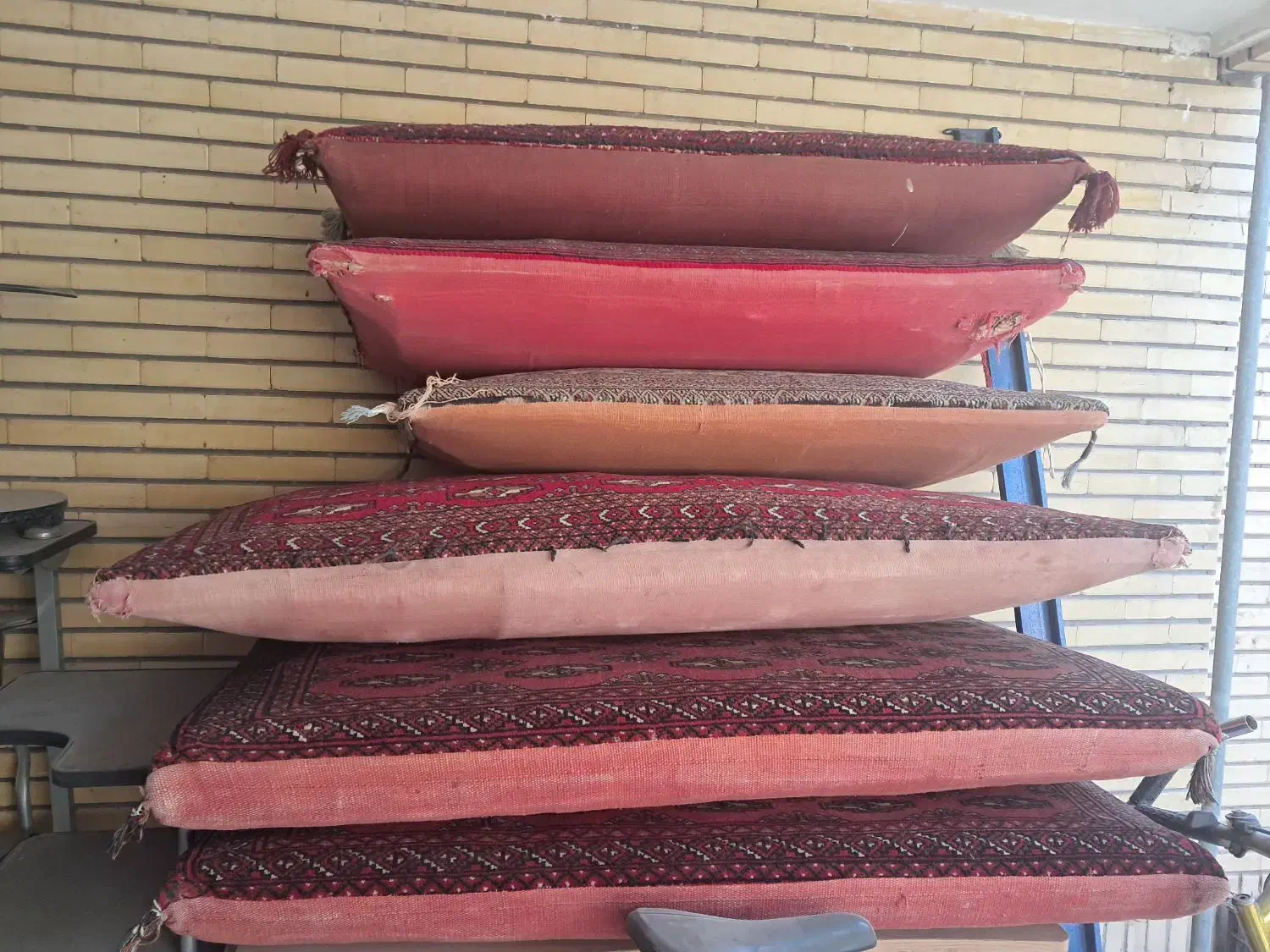 مخطع قدیمی|پشتی|اصفهان, بهارستان|دیوار