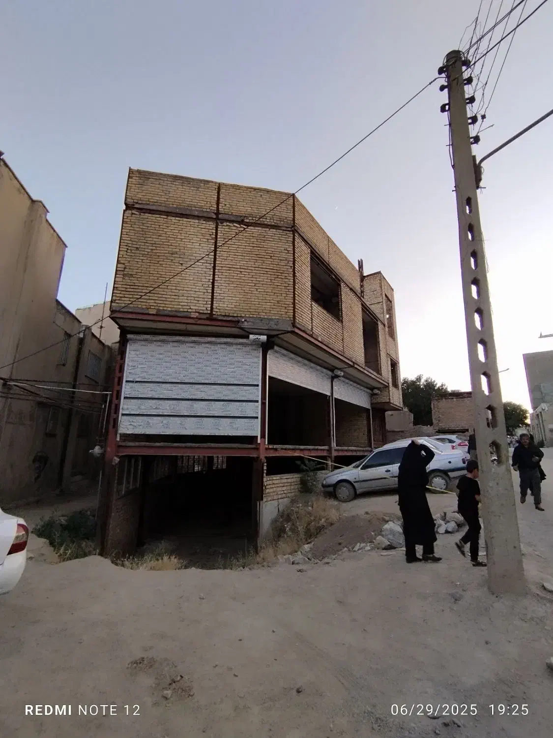 فروش سه طبقه ساختمان تجاری|فروش آپارتمان|کنگاور, |دیوار