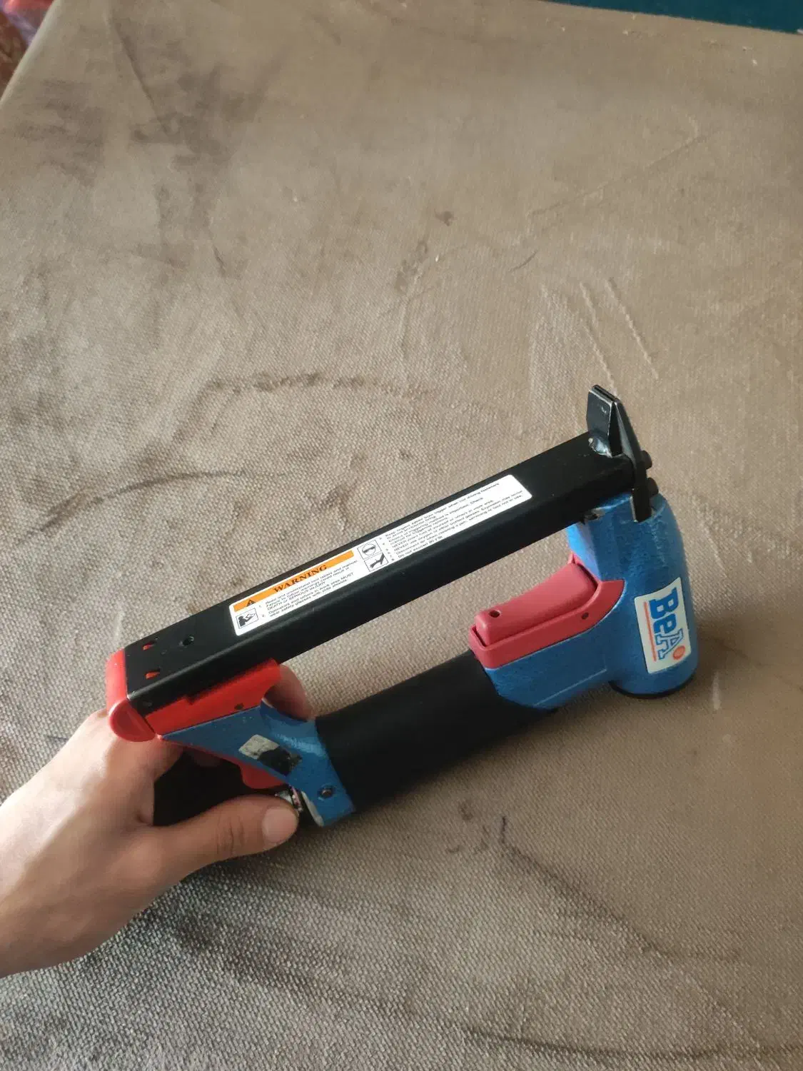 دستگاه منگنه کوب بادی آلمانی beA|ابزارآلات|رشت, پیرکلاچای|دیوار