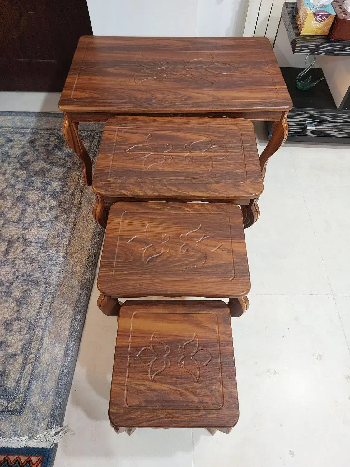 میز جلومبلی و ۳عدد عسلی|مبلمان خانگی و میز عسلی|گنبد کاووس, |دیوار