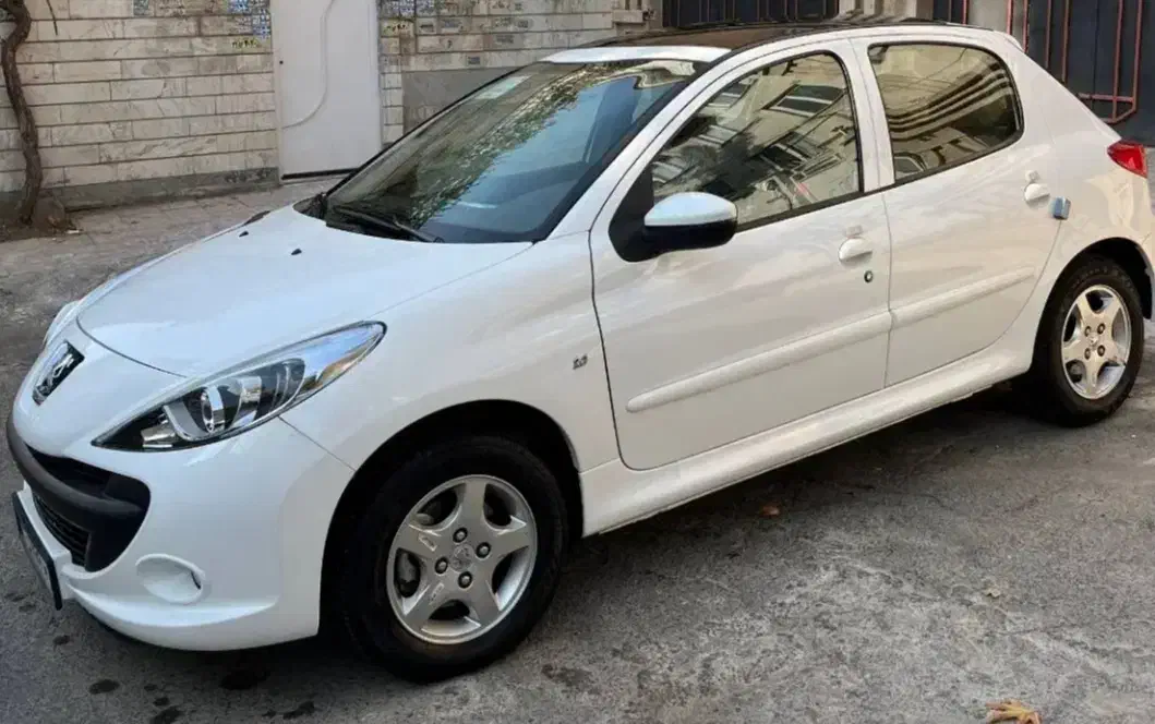 سلام ۲۰۷ مدل ۱۴۰۲ پانورما سقف شیشه|خودرو سواری و وانت|مشهد, شهرک مطهری|دیوار