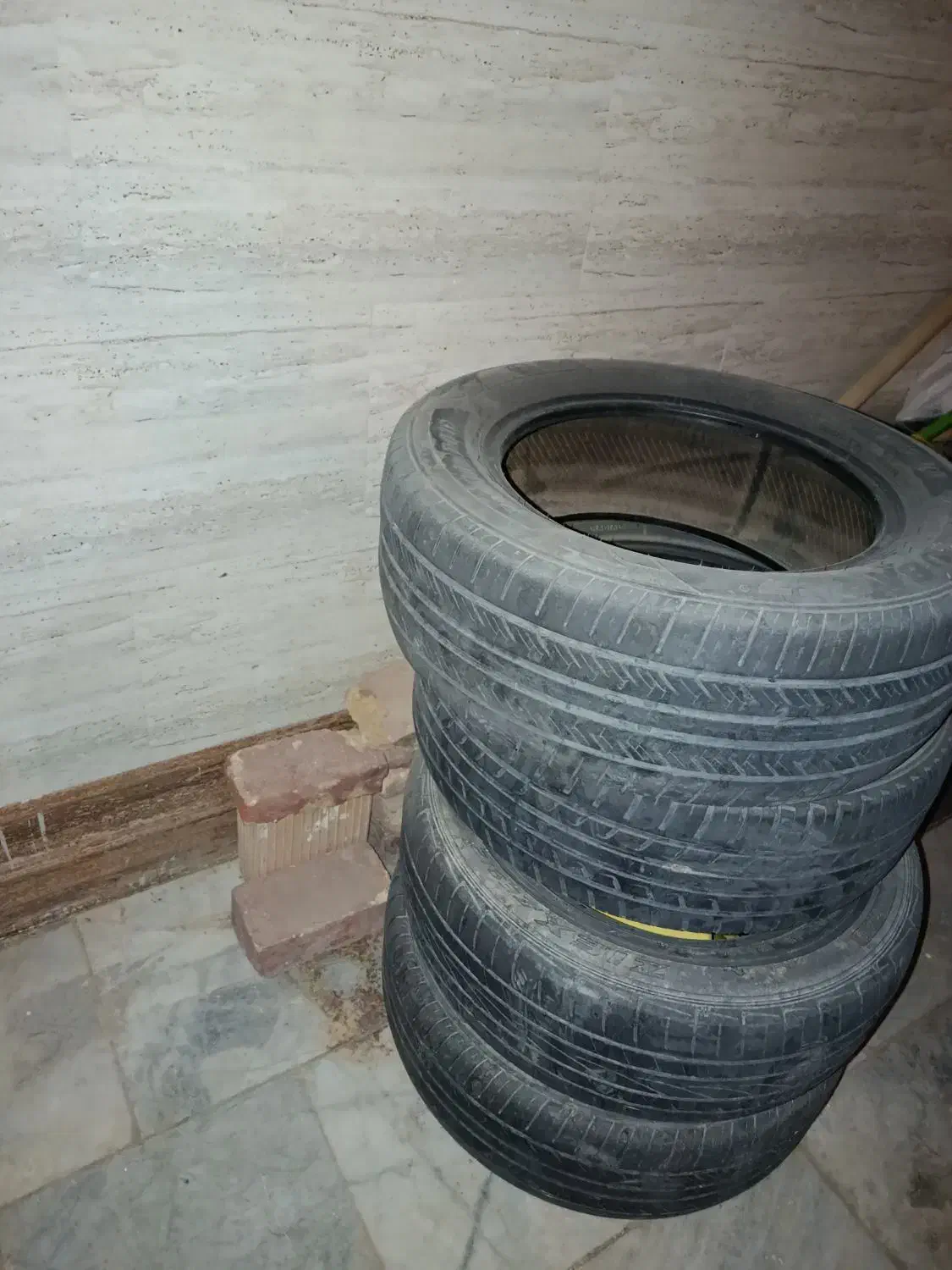 چهار حلقه لاستیک ۲۰۵ دور ۱۵....|قطعات یدکی و لوازم جانبی|زابل, |دیوار