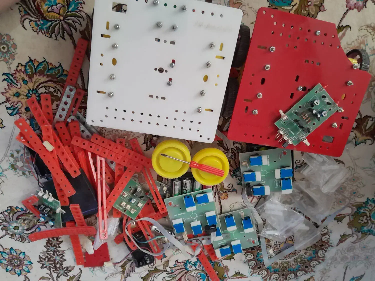 رباتیک|اسباب‌‌بازی|سنندج, |دیوار