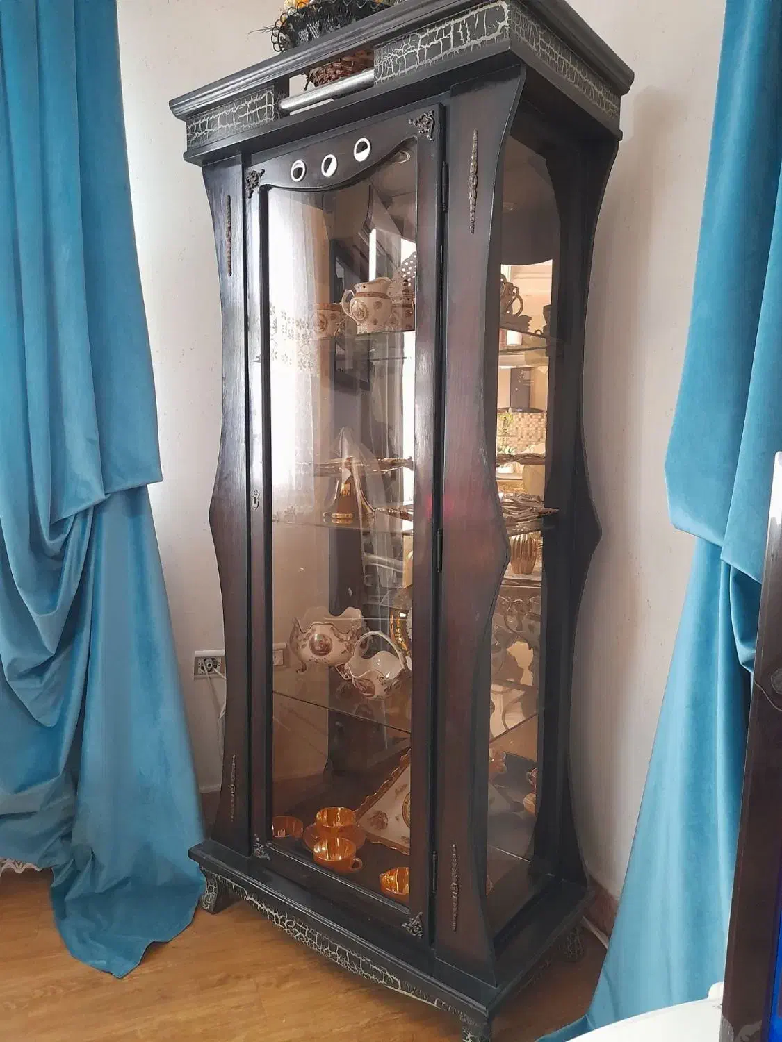 بوفه|بوفه، ویترین، کنسول|رشت, رشتیان|دیوار