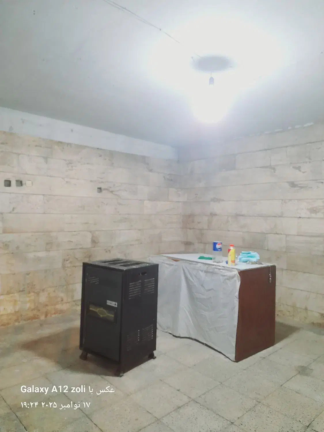 مغازه استیجاری ۱۶ متری|اجارهٔ مغازه و غرفه|قزوین, |دیوار