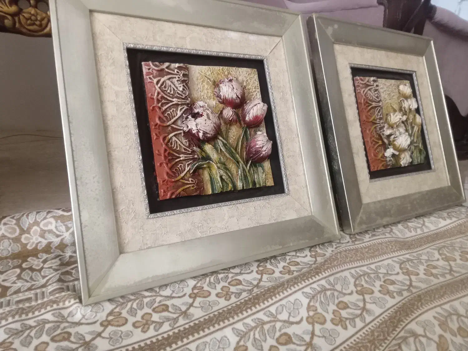 فروش فوری دو عدد تابلوی نقش و نگار برجسته طرح گچی|تابلو، نقاشی، عکس|لاهیجان, کوی خزر|دیوار