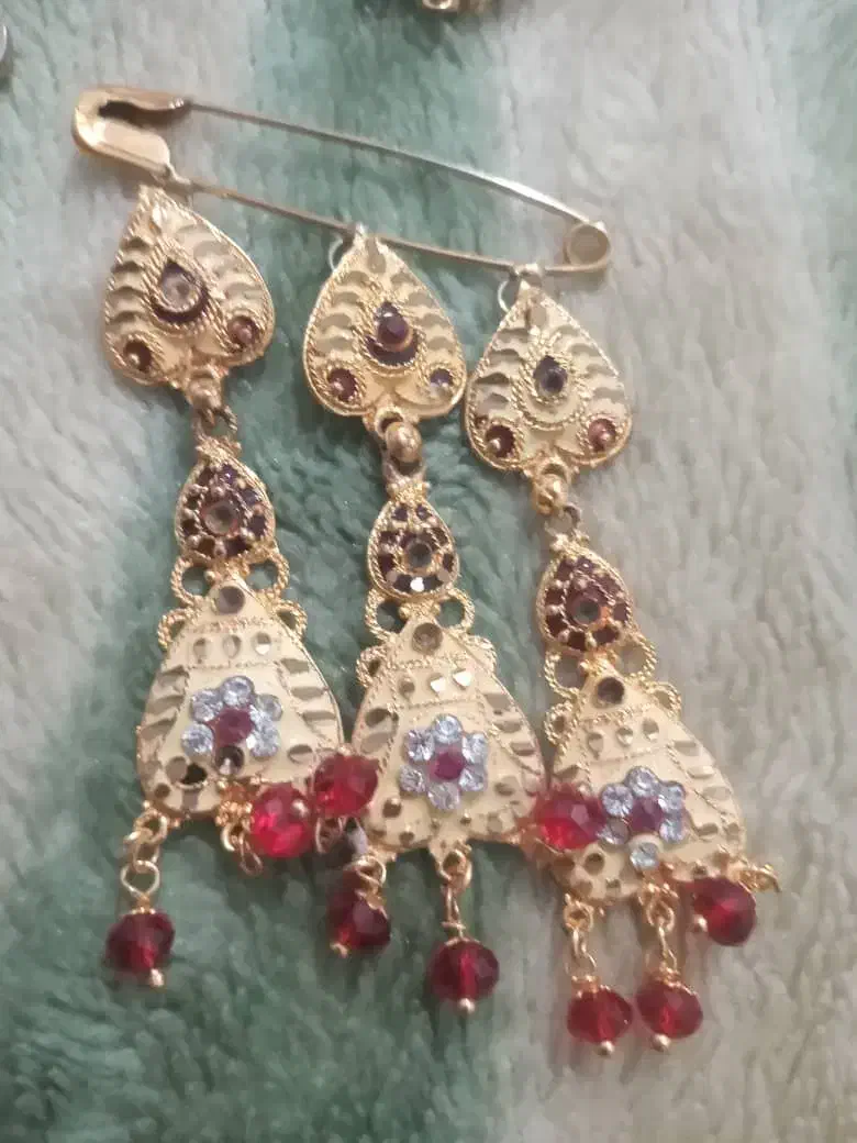 فروش چند دست لباس محلی|لباس|دهدشت, |دیوار