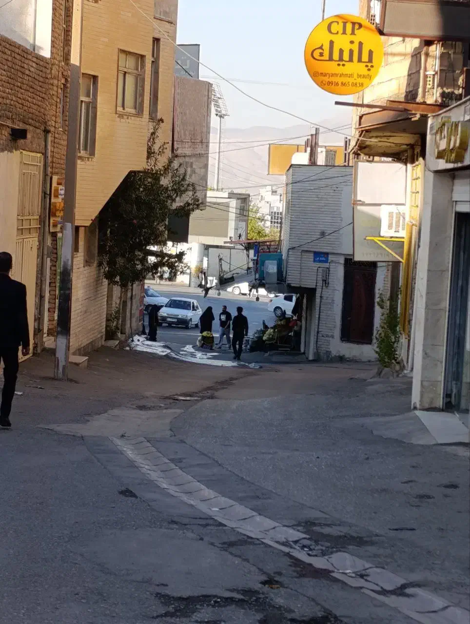 رهن و کرایه/فروش مغازه تجاری میدان فرمانداری|اجارهٔ مغازه و غرفه|دورود, |دیوار