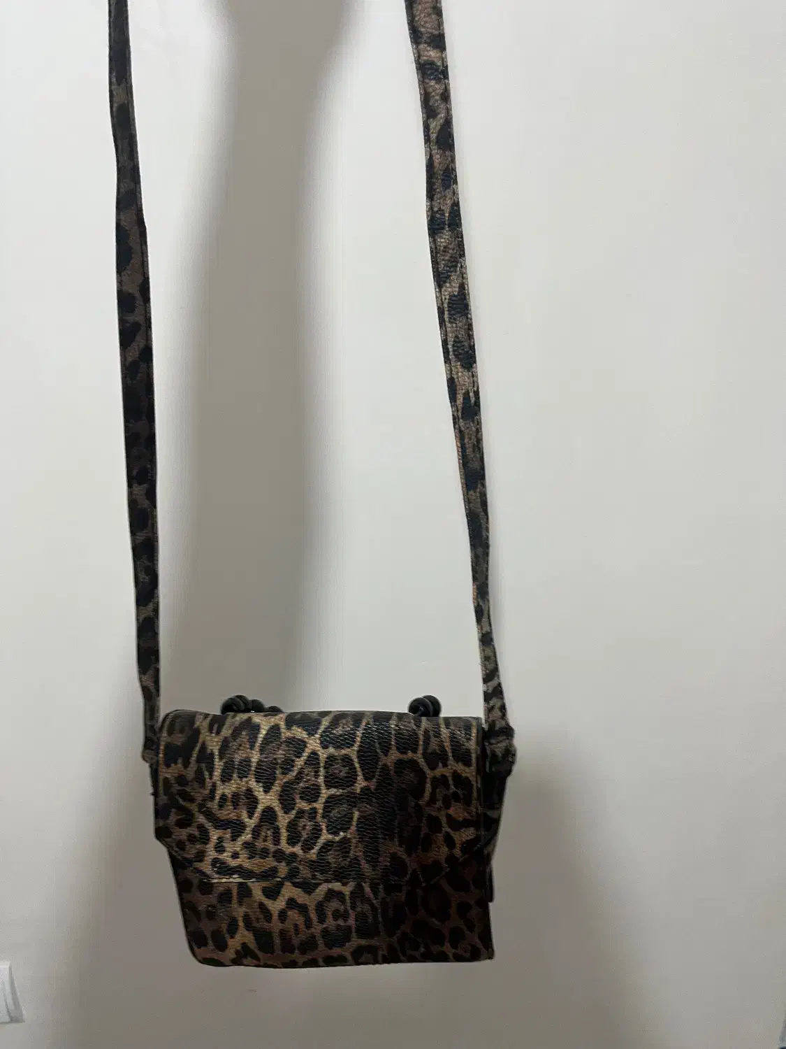 کیف طرح پلنگی|کیف، کفش، کمربند|رشت, گلسار|دیوار