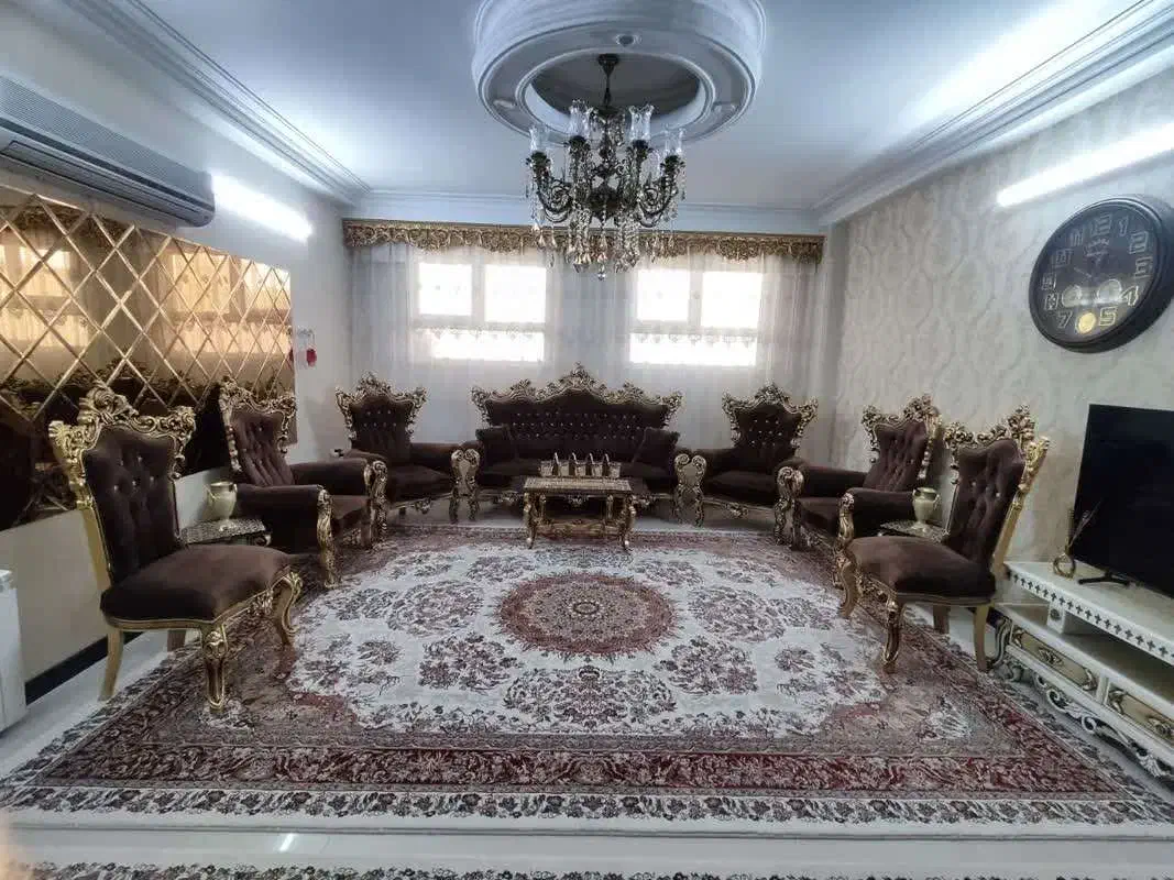 مبل سلطنتی|مبلمان خانگی و میز عسلی|قم, صفاشهر|دیوار