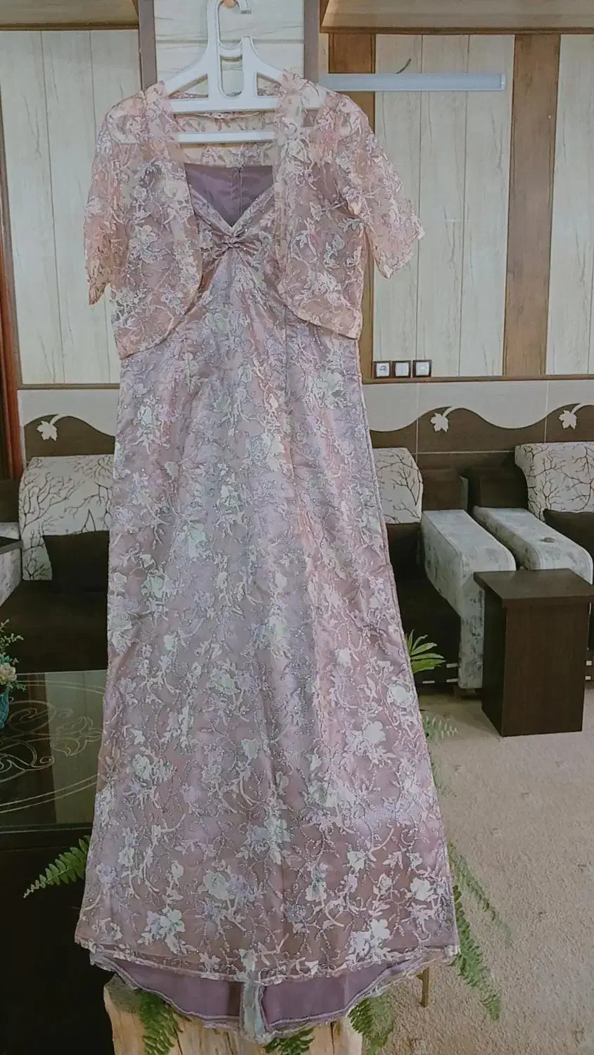 لباس مجلسی گل‌بهی|لباس|باغ بهادران, |دیوار