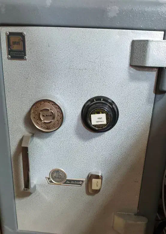 فروش لوازم اداری   برند سیلا بدلیل انتقالی|دفتر کار|کرمان, |دیوار