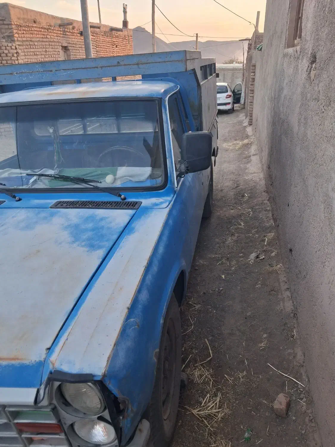 نیسان فروشی کاربراتور دوگانه دست.تناژبالا|خودرو سواری و وانت|داورزن, |دیوار