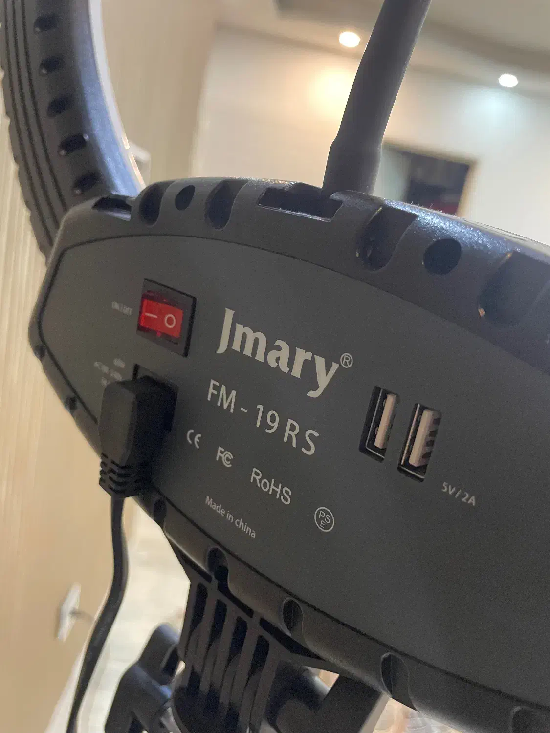 رینگ لایت Jmari در حد نو|دوربین عکاسی و فیلم‌برداری|رشت, گیل|دیوار