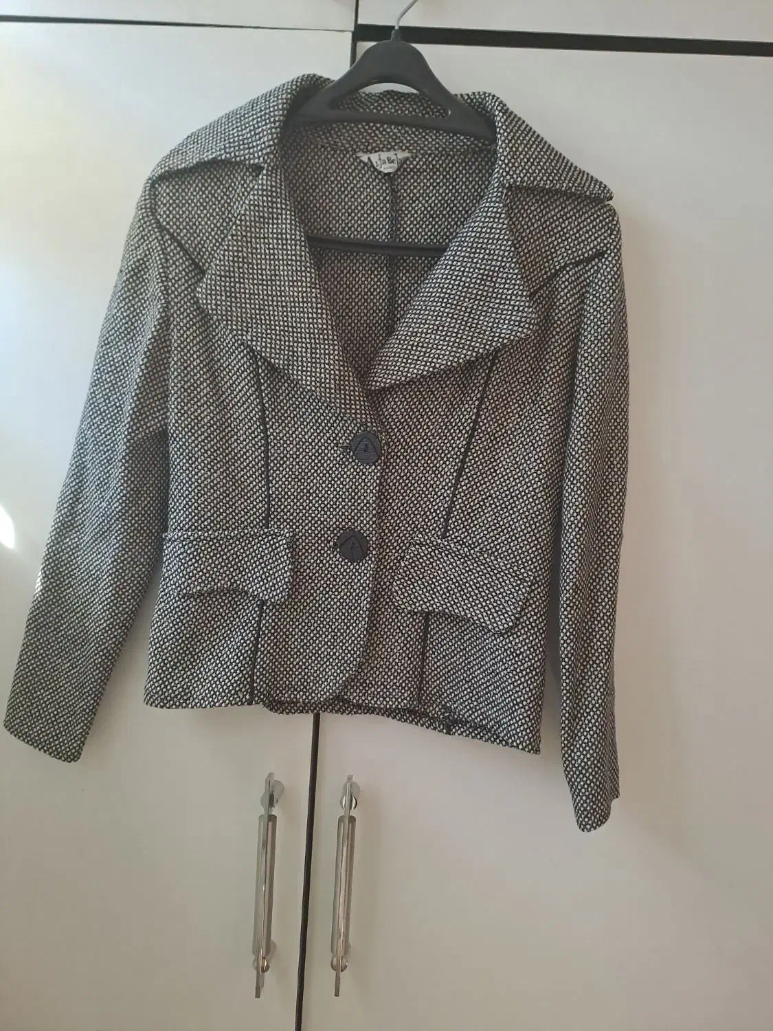 کت دامن|لباس|اردبیل, |دیوار