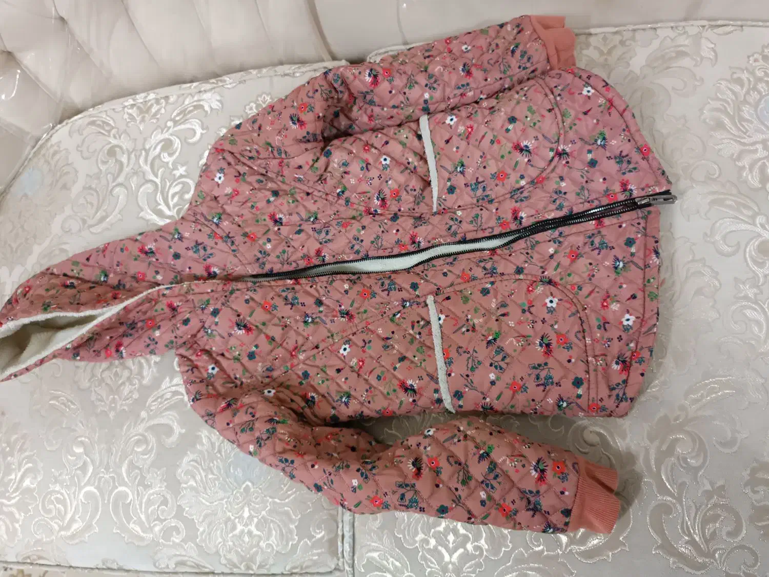 کاپشن نو|کفش و لباس بچه|شباب, |دیوار