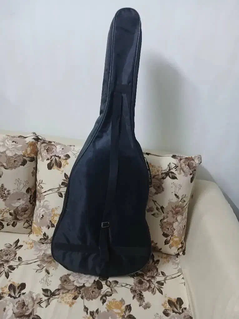 گیتار C40 یاماها اصلی|گیتار، بیس، امپلیفایر|همدان, |دیوار