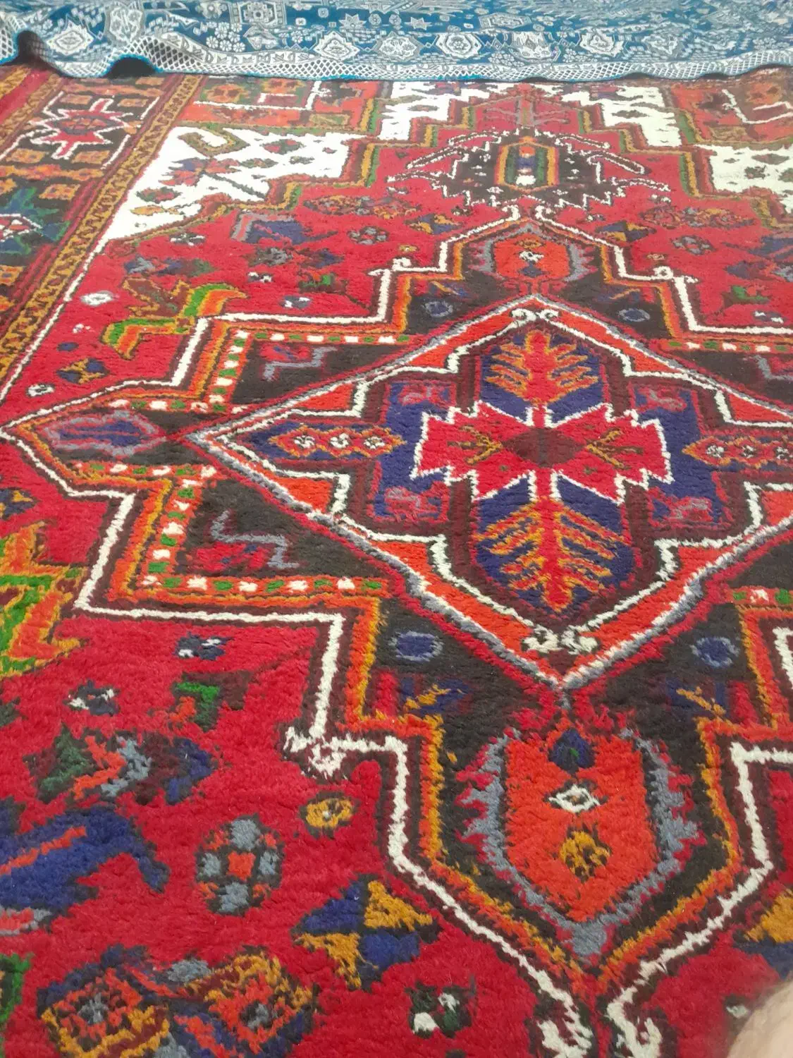 یک جفت فرش دستباف|فرش|خسروشاه, |دیوار