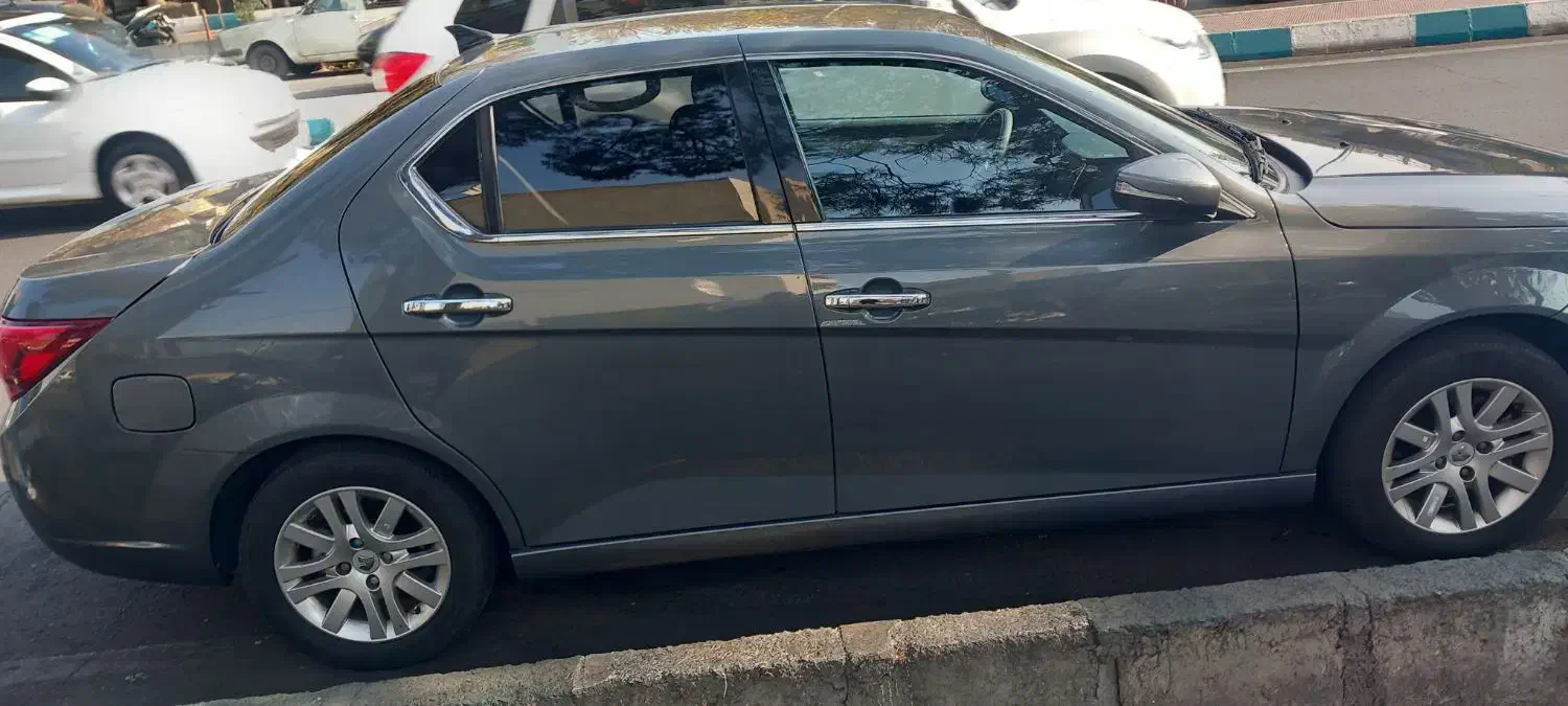 دنا پلاس|خودرو سواری و وانت|تهران, مجیدآباد|دیوار