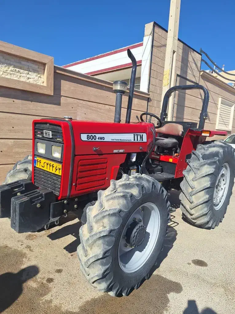 تراکتور 800 مدل 1400|ماشینآلات صنعتی|آباده, |دیوار