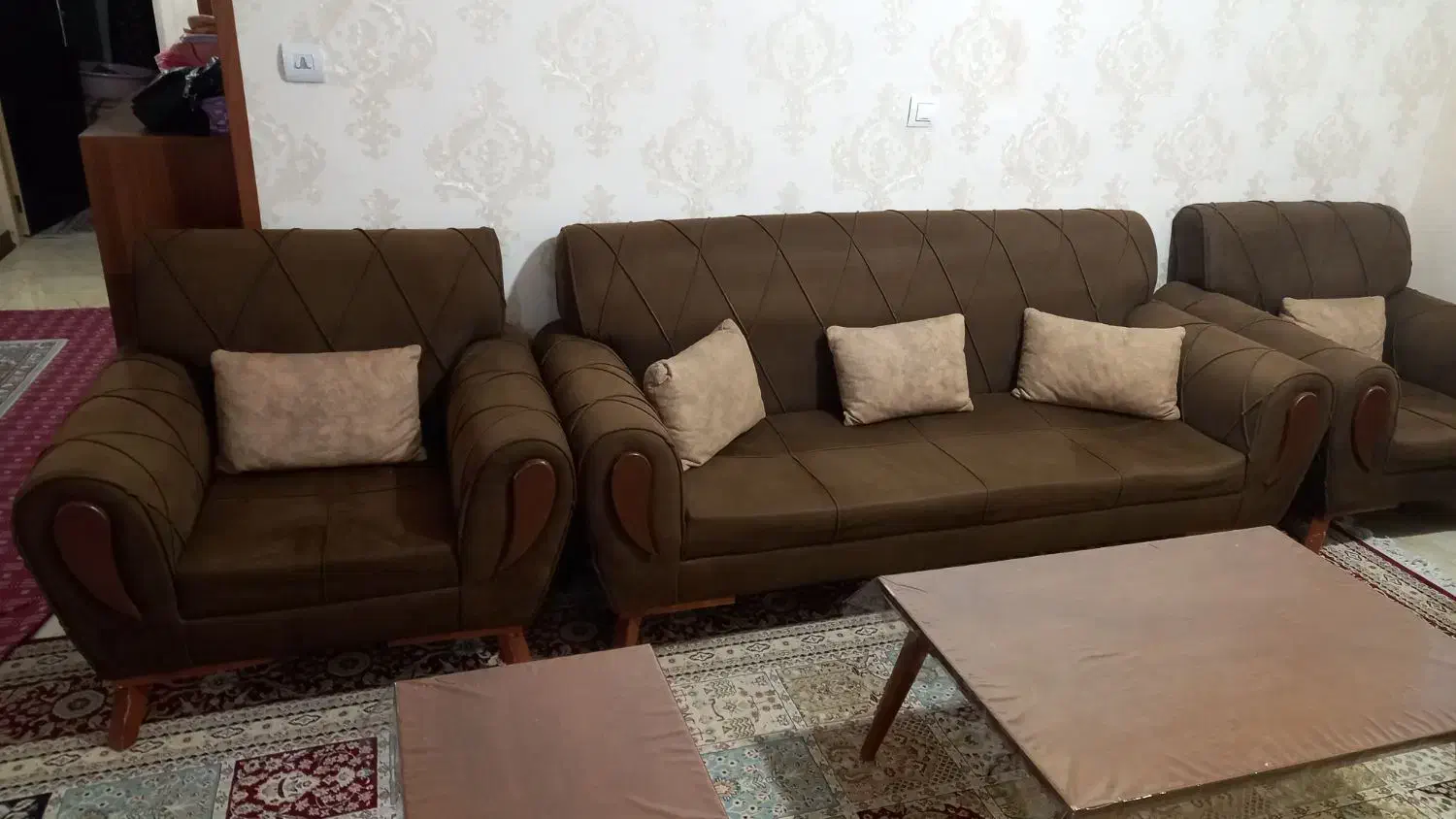 مبلمان ۷ نفره با ۲ عدد میز جلو مبلی|مبلمان خانگی و میز عسلی|فردیس, شهرک ناز|دیوار