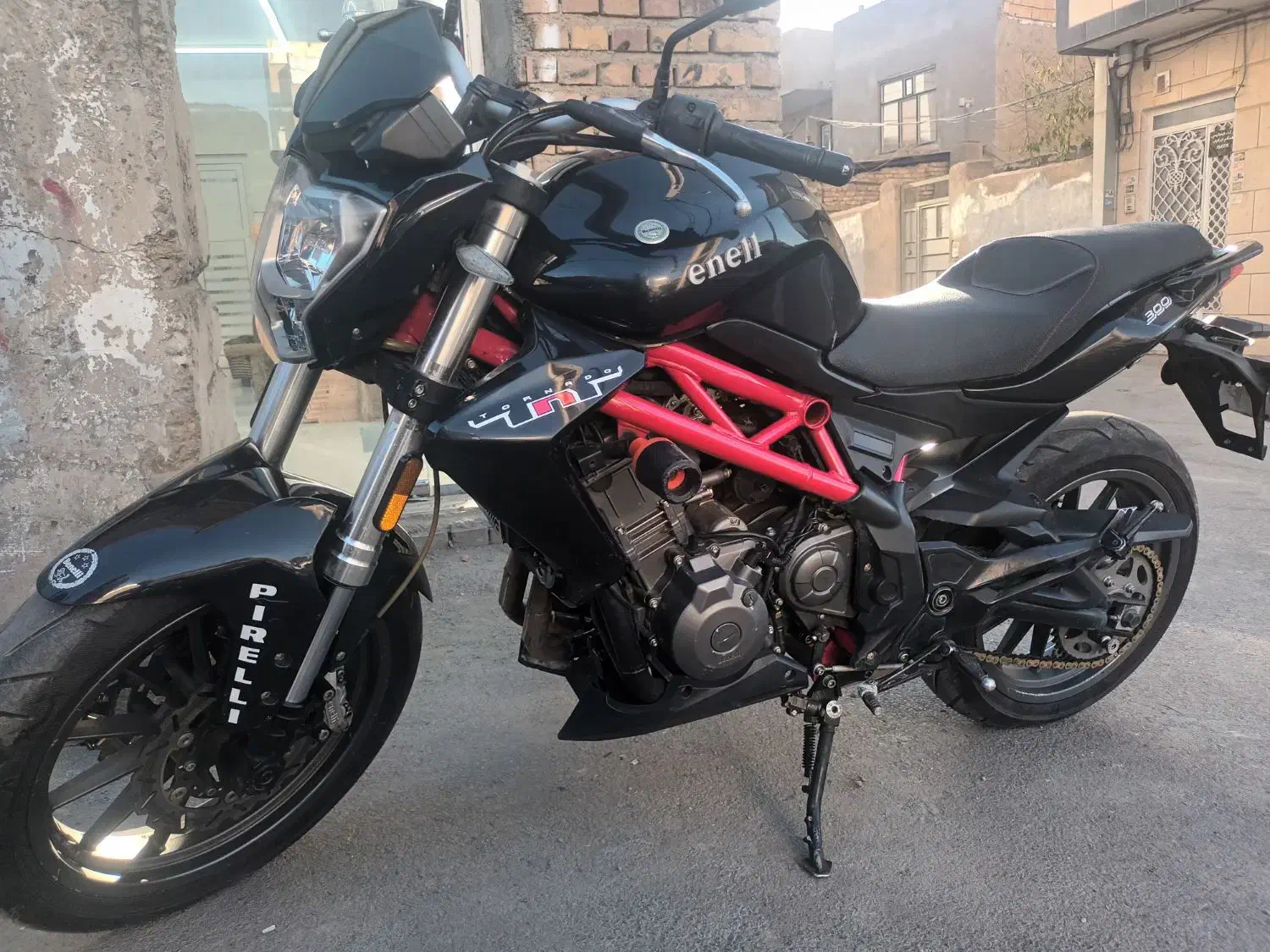 بنلی ۳۰۰جفت|موتورسیکلت|همدان, |دیوار