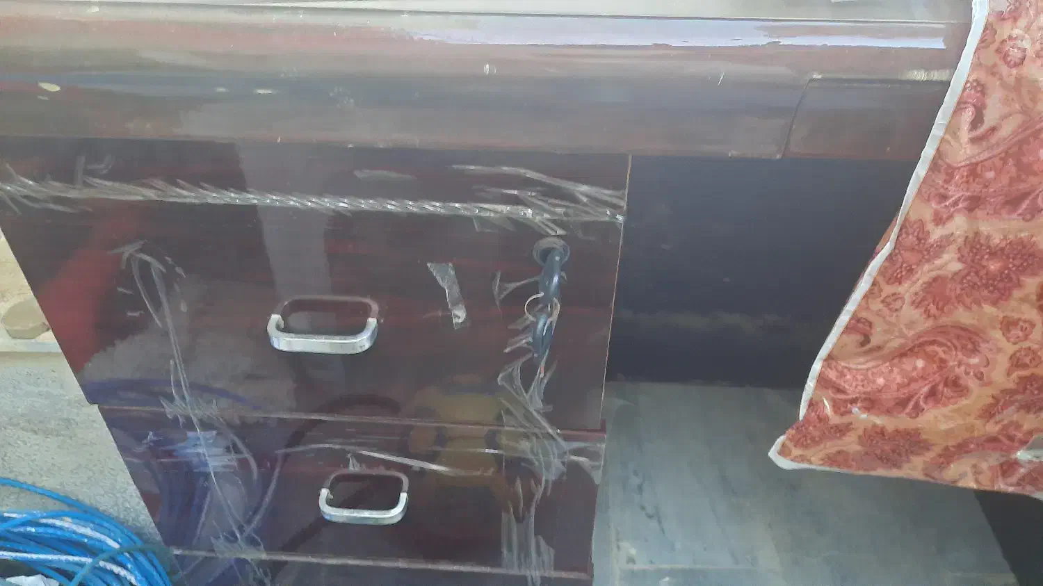 میز تحریر میز جلوی مبلی و صندلی|میز تحریر و کامپیوتر|قشم, |دیوار