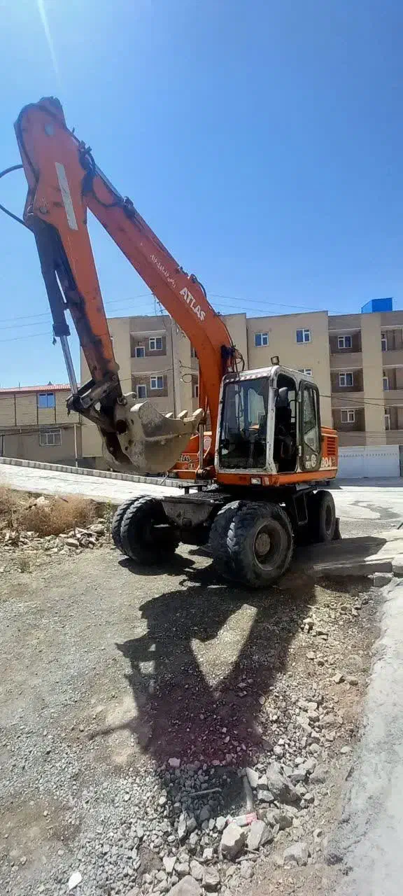 بیل میکانیکی اطلس چرخ لاستیکی|خودرو سنگین|اهواز, کیانشهر|دیوار