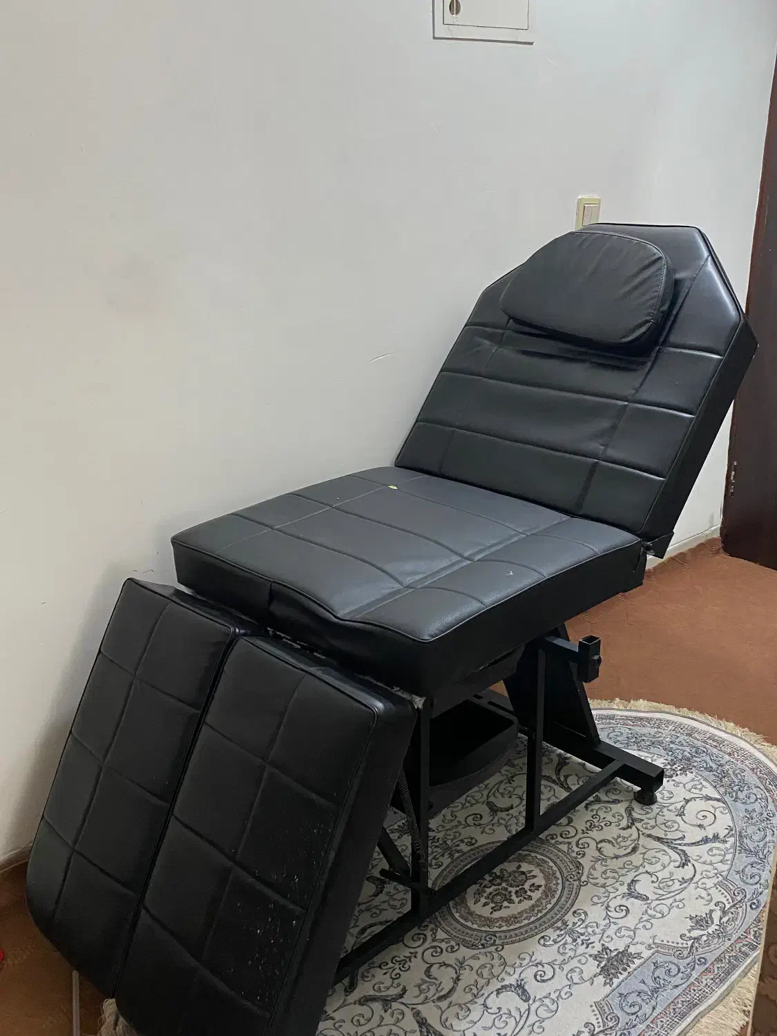 صندلی تتو|آرایشگاه و سالن‌های زیبایی|ارومیه, |دیوار