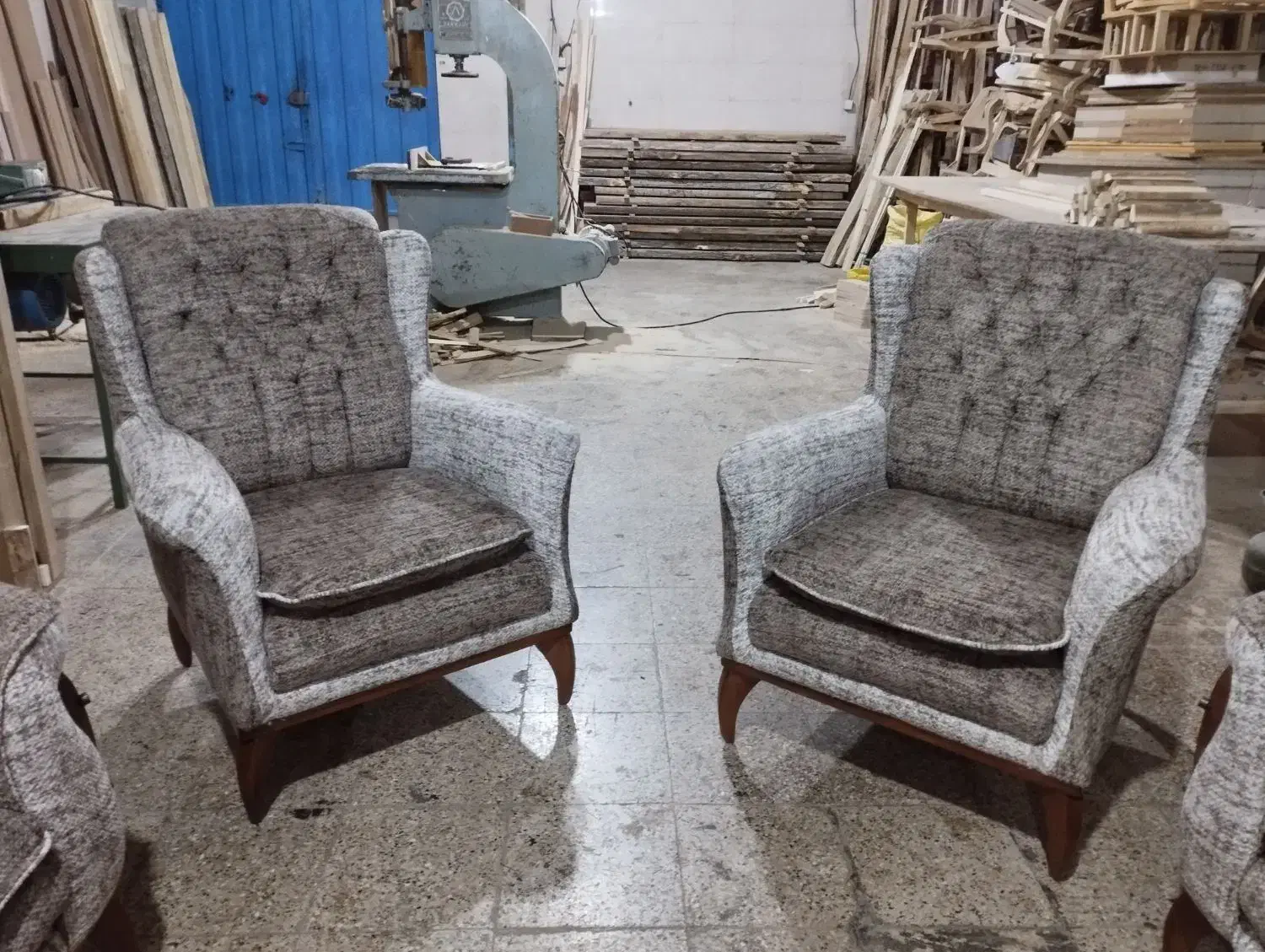 تولیدی مبلمان مشفق|مبلمان خانگی و میز عسلی|مشهد, گرجی علیا|دیوار