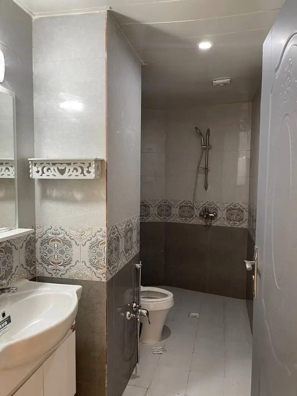 ۱۶۰ متر ۳ خواب سالن پرده خور فول ویو ابدی شهرک نفت