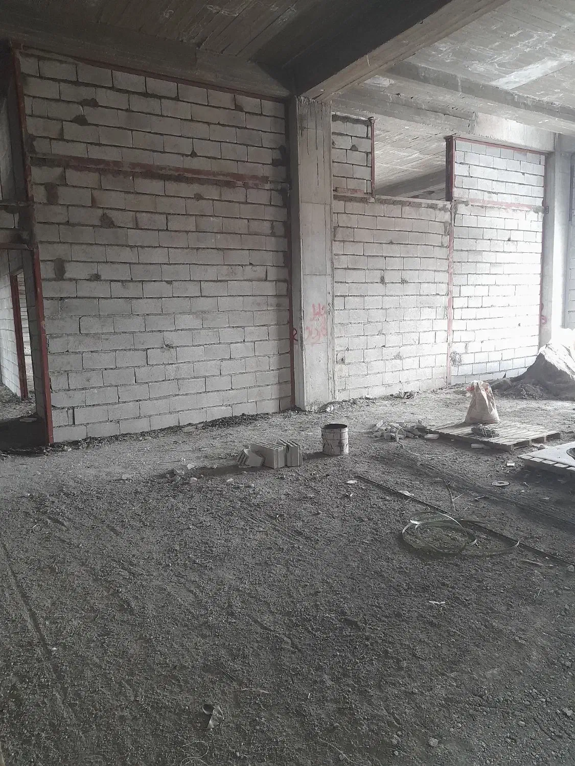 سیمانکاری بنایی کف سازی|خدمات پیشه و مهارت|تبریز, |دیوار