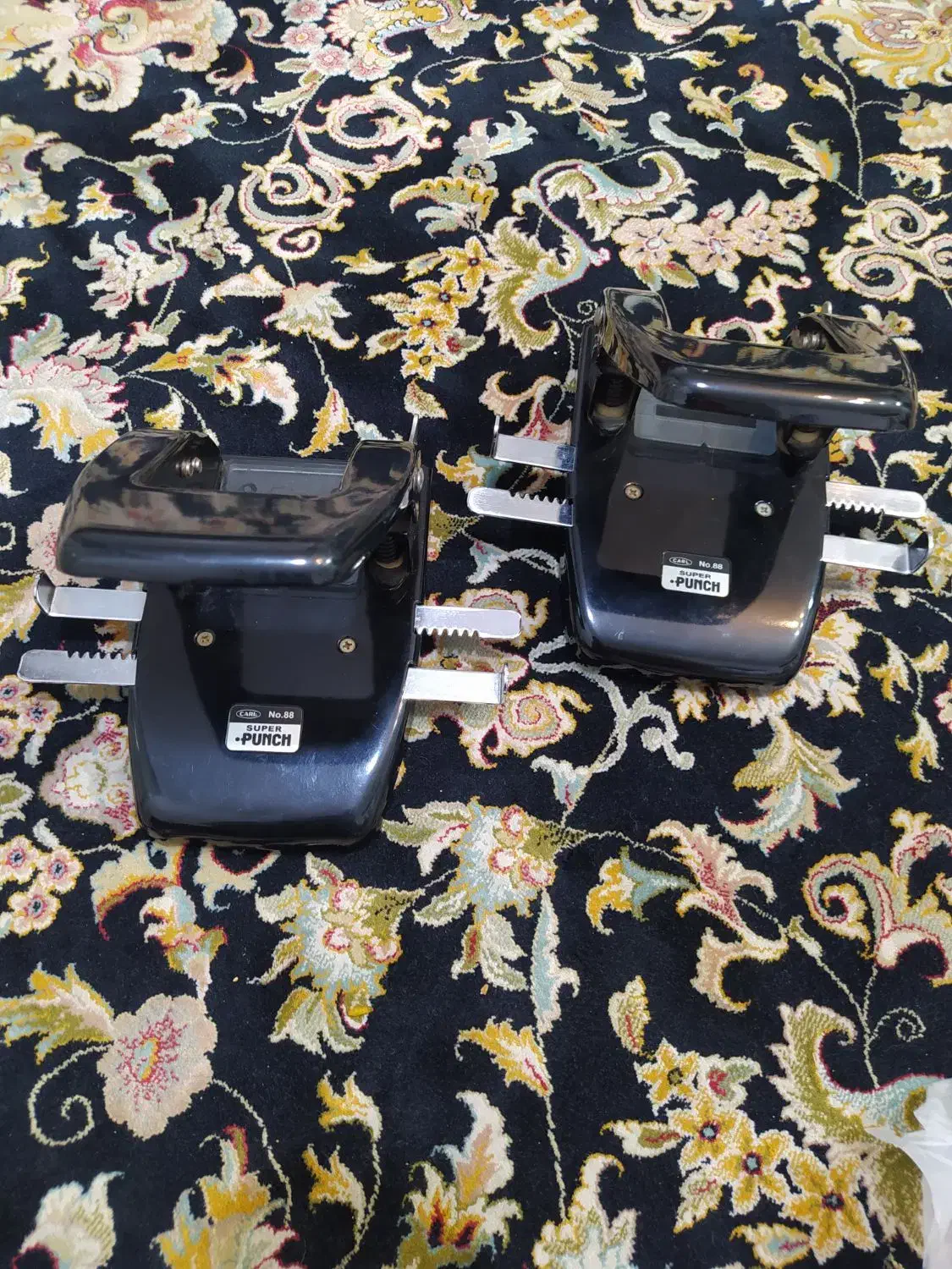 دستگاه پانچ کاغذ مدل CALR.NO88|لوازم التحریر|اهواز, شریعتی جنوبی|دیوار