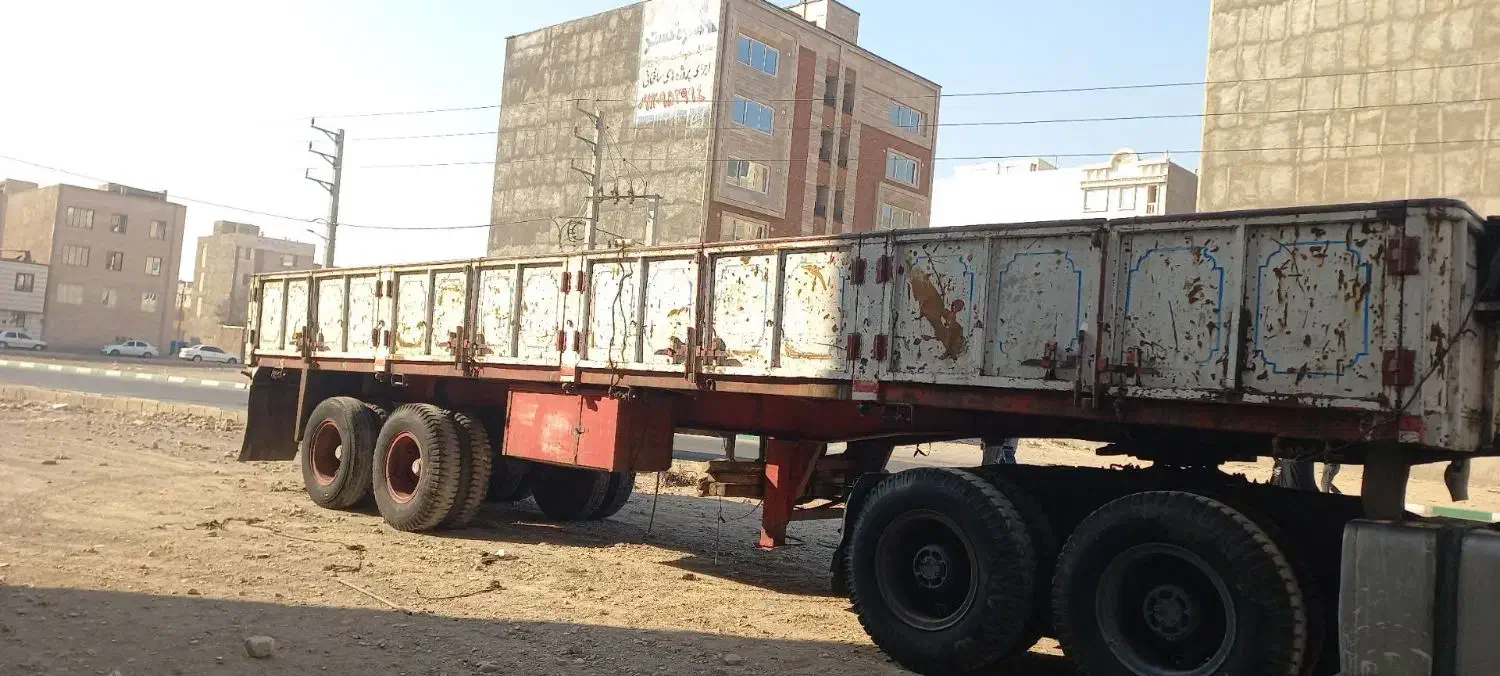 تریلی لبه دار|خودرو سنگین|قلعه نو, |دیوار