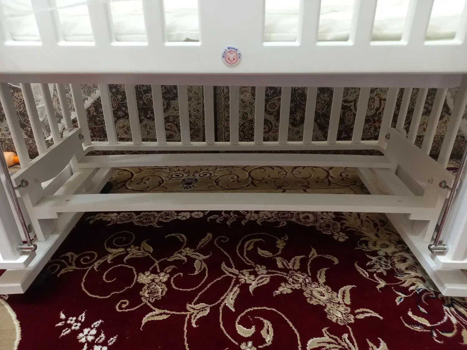 تخت وگهواره نوزاد|تخت و صندلی بچه|خرمشهر, |دیوار