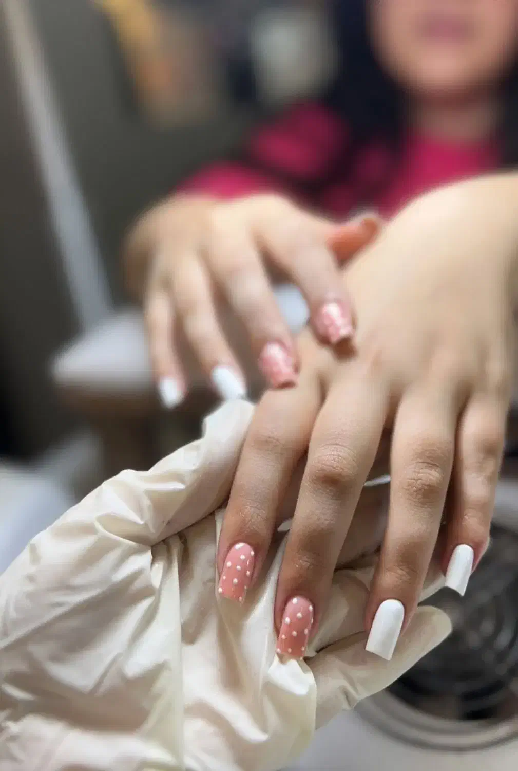 خدمات ناخن با بهترین متریال و مناسب ترین قیمت|خدمات آرایشگری و زیبایی|رشت, پاستوریزه|دیوار