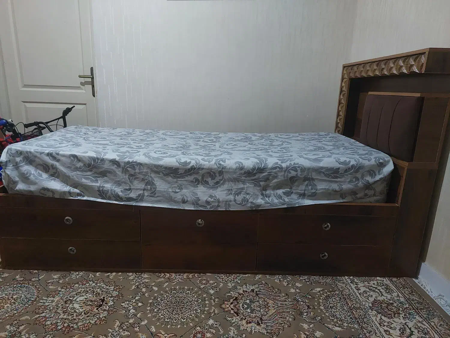 تخت خواب ۱ نفره|تخت و سرویس خواب|ری, امین آباد|دیوار
