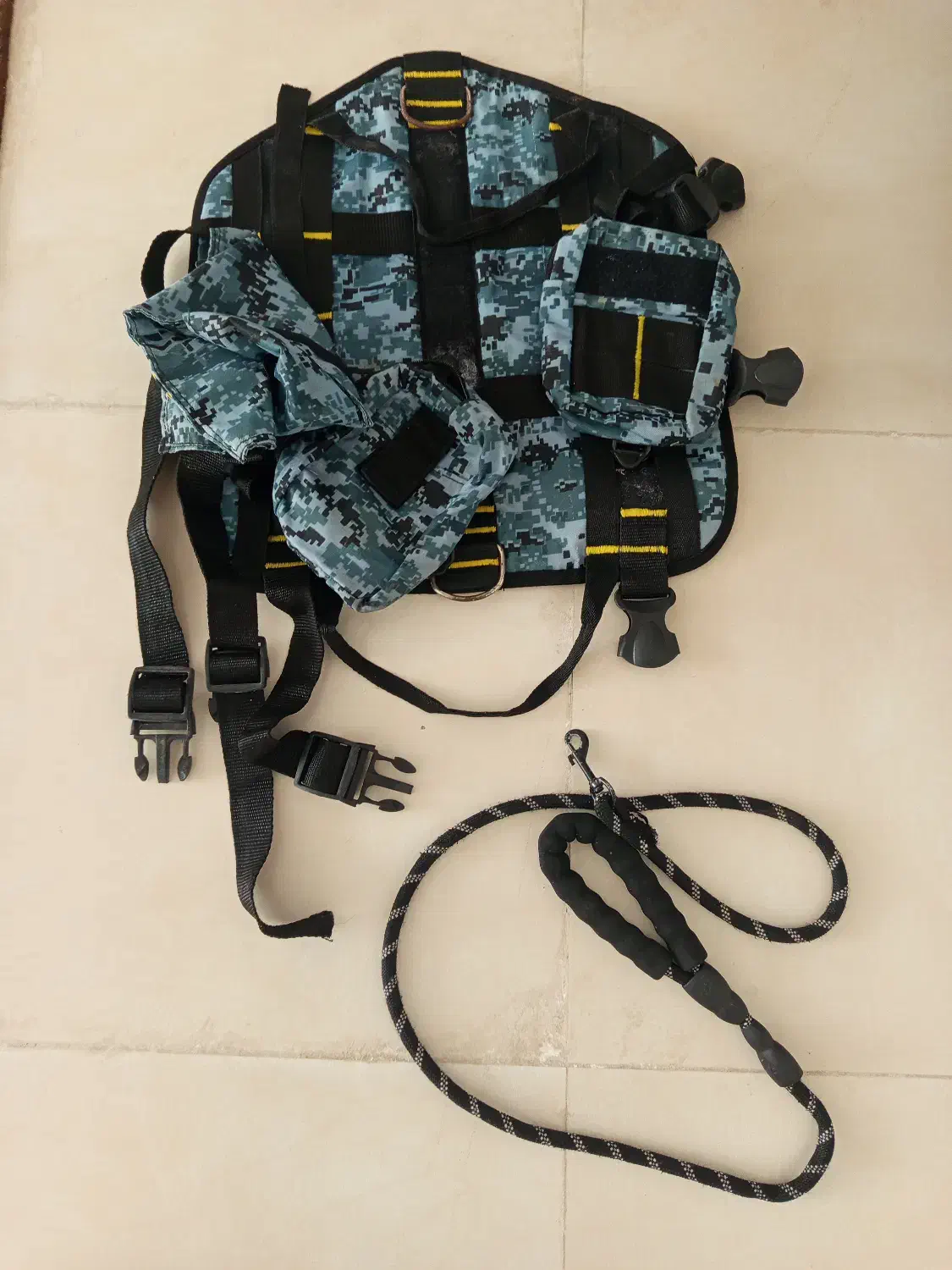 باکس سایز ۷و جلیقه و قلاده اصلی سگ|لوازم جانبی حیوانات|سرپل ذهاب, |دیوار