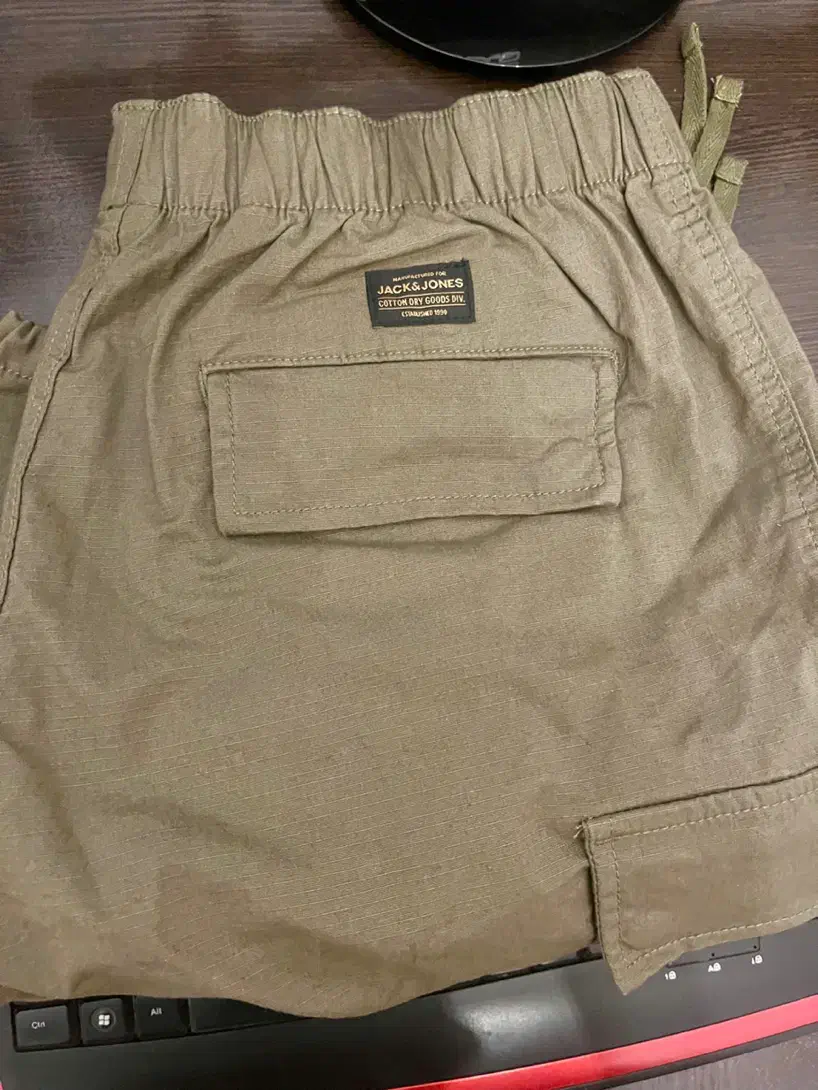 شلوارک اورجینال jack & jones سایز ۳۶ تا ۳۸|لباس|تهران, فرمانیه|دیوار