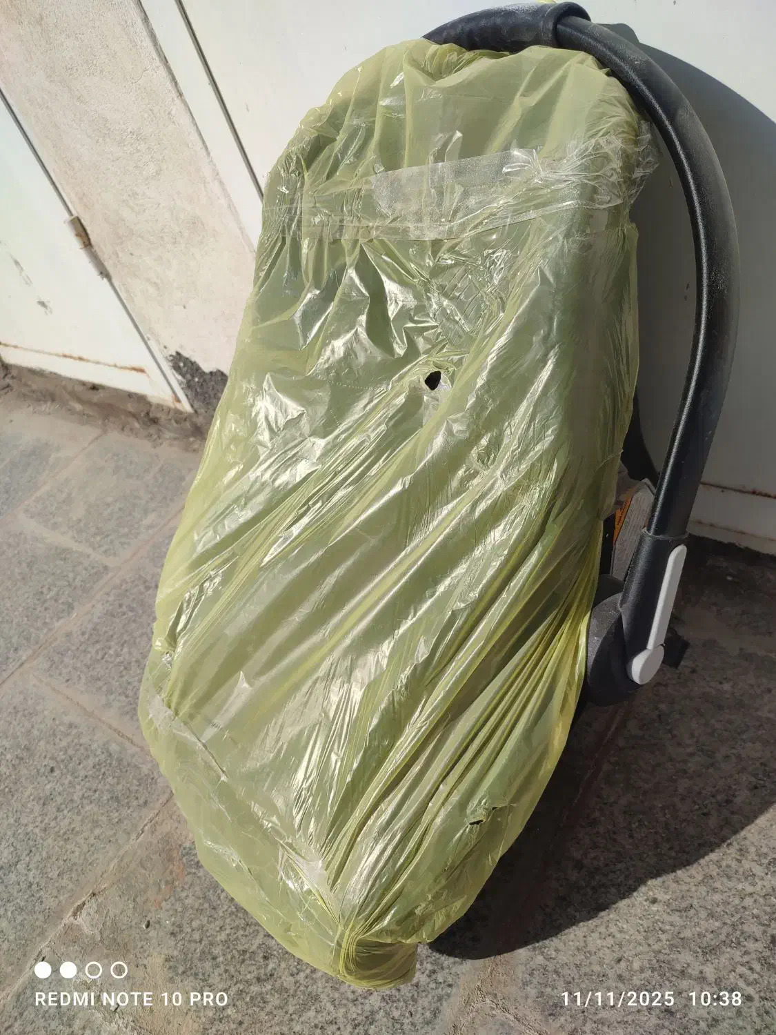 صندلی ماشین و راک کودک|کالسکه و لوازم جانبی|مشهد, کوشش|دیوار