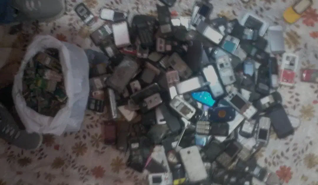 خ ر ی.د انواع م و ب ا ی ل های خراب وسالم|موبایل|قوچان, |دیوار