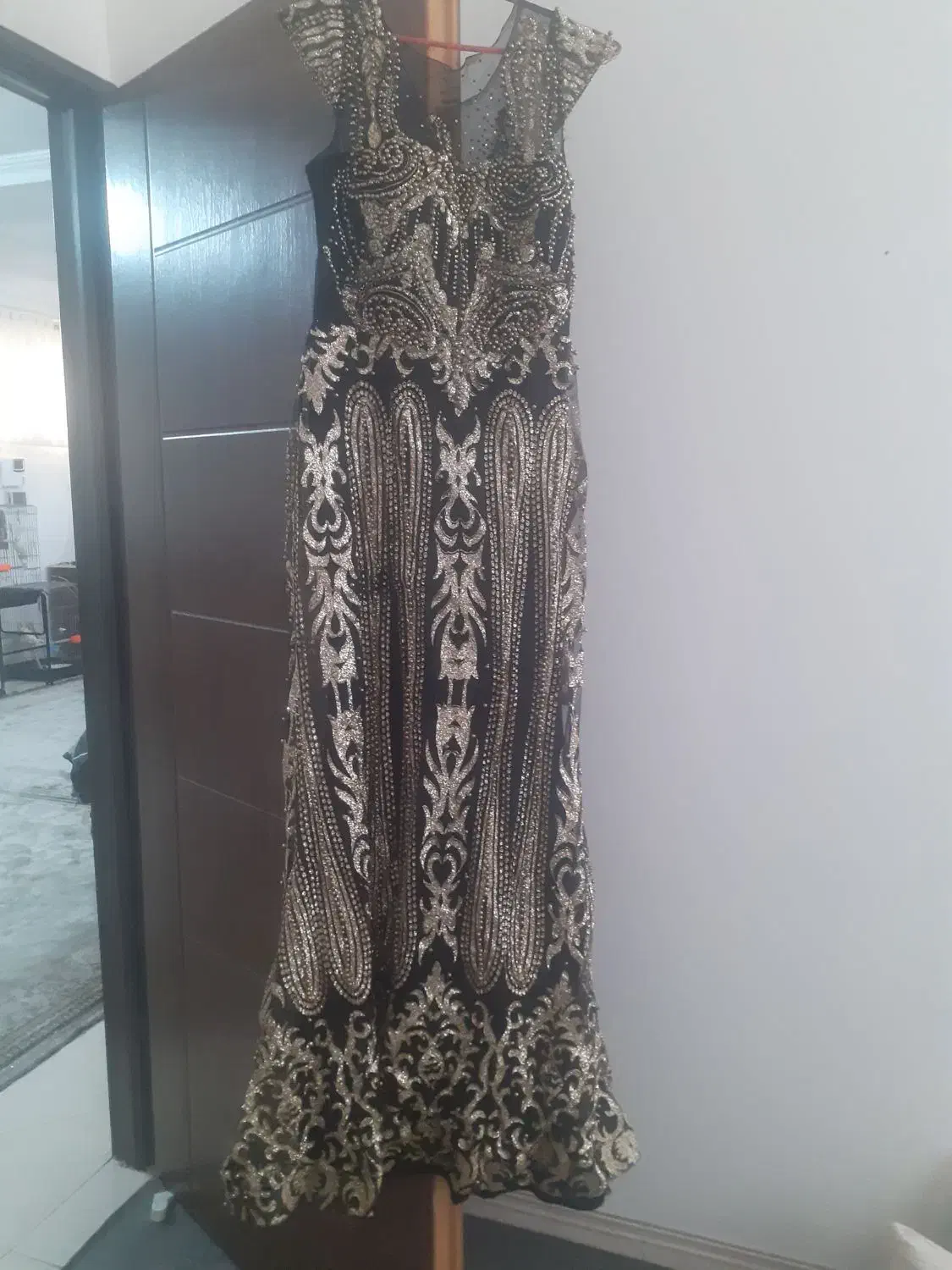 لباس مجلسی|لباس|چهاردانگه (تهران), |دیوار