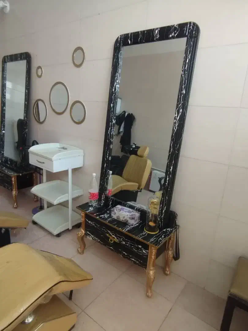 میزو آیینه آرایشگاه|آرایشگاه و سالن‌های زیبایی|فولادشهر, فولادشهر|دیوار