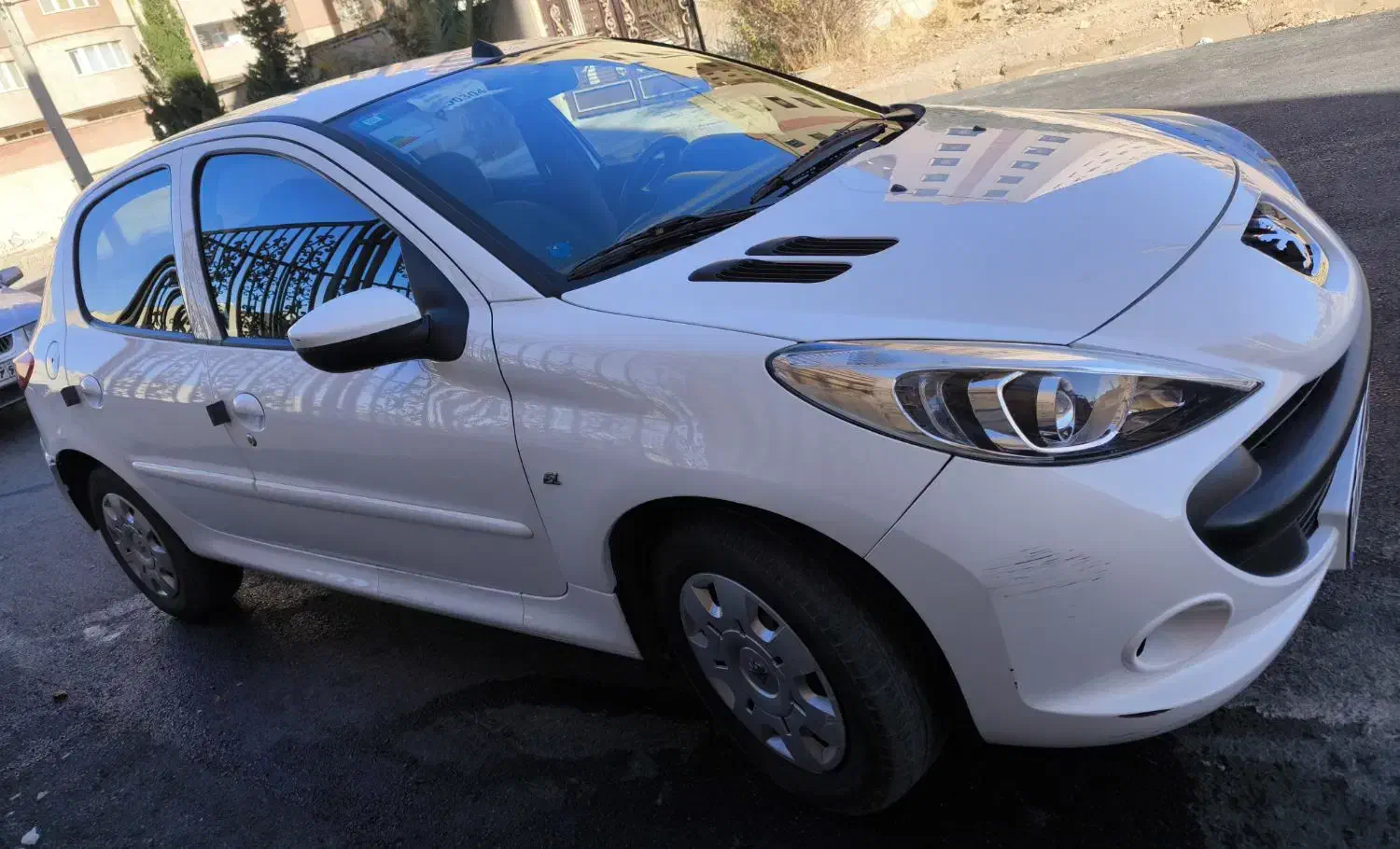 207 tu5 فابریک سقف فلزی مدل402 کارکرد 57000|خودرو سواری و وانت|صدرا-فارس, فاز ۱|دیوار