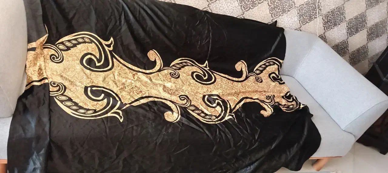 روبالشتی مخمل قدیمی طاووسی رومیزی سجاده قدیمی|صنایع دستی و سایر لوازم تزئینی|بیرجند, |دیوار