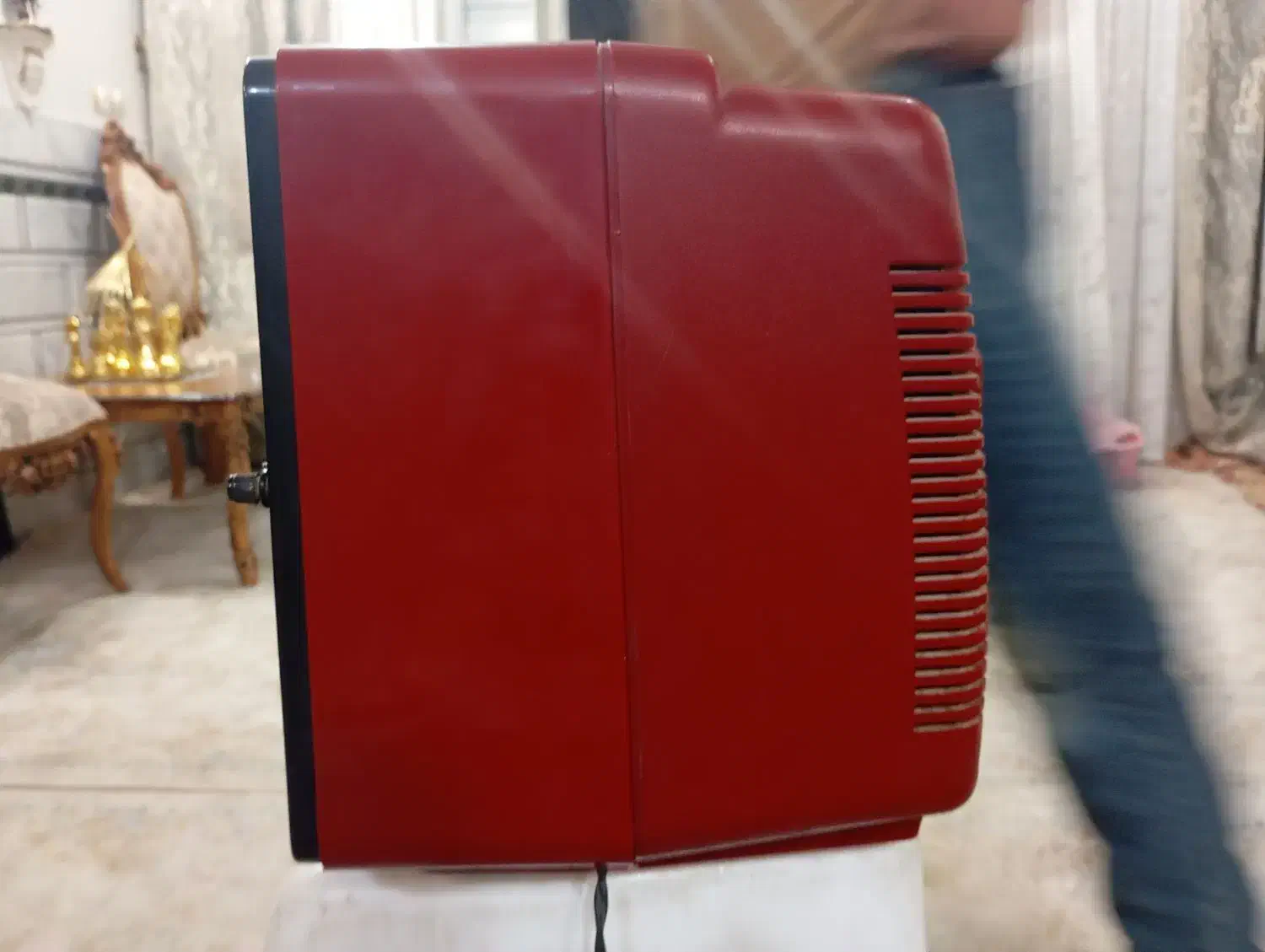 تلویزیون قدیمی|کلکسیون اشیاء عتیقه|خمینیشهر, |دیوار