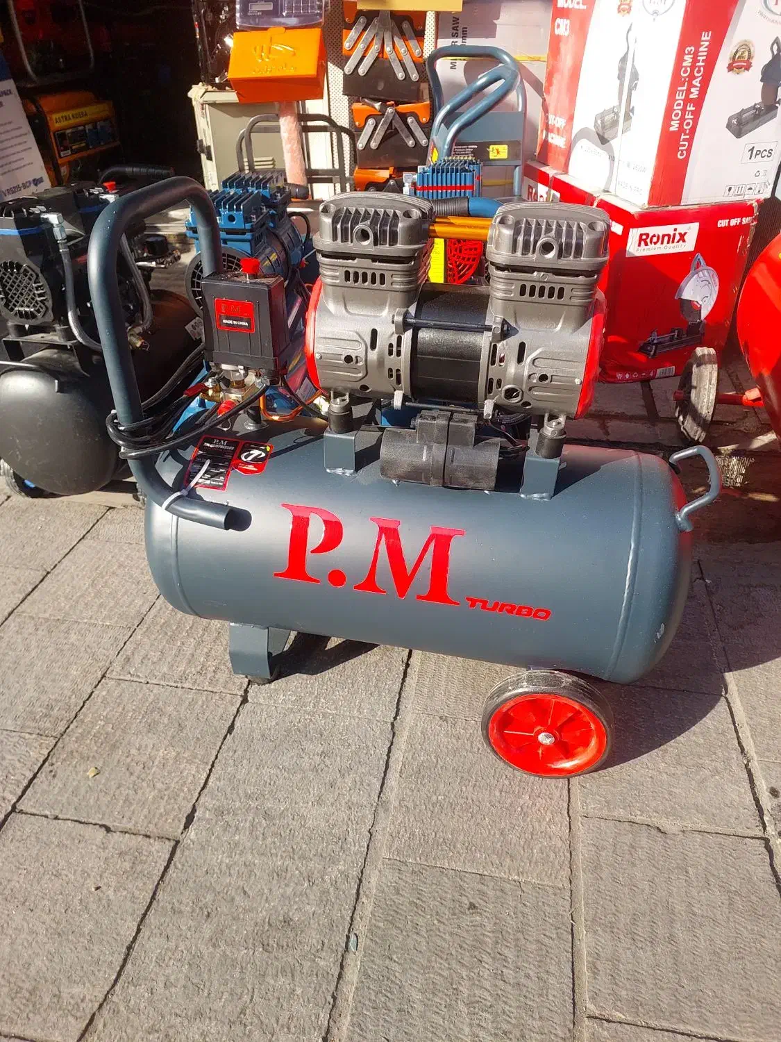 کمپرسور باد ۵۰ لیتری سوپر سایلنت پی ام موتور باد|ماشین‌آلات صنعتی|شیراز, بازار|دیوار