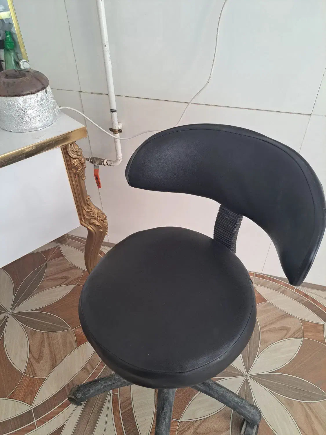 لوازم آرایشگاه زنانه در حد نو|آرایشگاه و سالن‌های زیبایی|بیجار, |دیوار