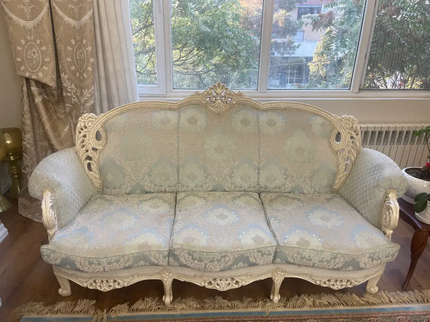 مبلمان سلطنتی|مبلمان خانگی و میز عسلی|کرج, عظیمیه|دیوار